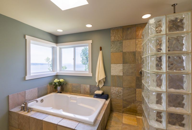 Top Bathtub Installation Companies in Crystal Lake, IL
